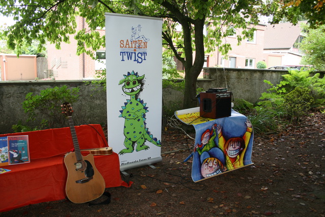 gal/2010/2010 Saitentwist Kita Dreistein Tag der offenen Tuer 26.09. Essen Haarzopf/2010 Saitentwist Dreistein Kita Tag der offenen Tuer 26.09. 013.jpg